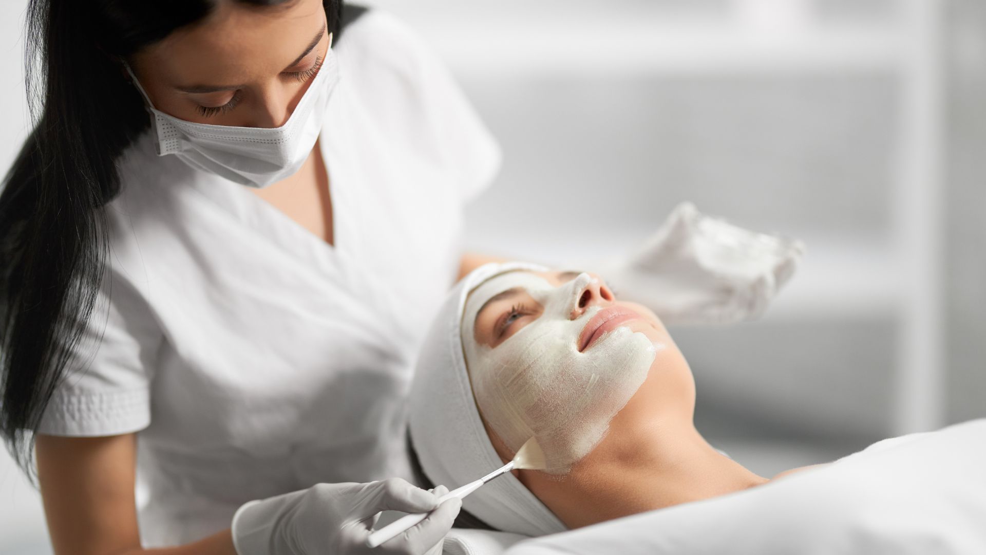 Benefits of Taking Online Cosmetology CE Courses